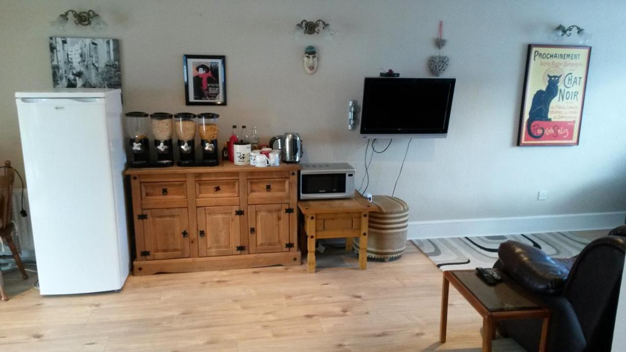Villa St.John B&B Атлоун Екстериор снимка